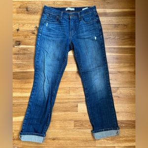 6 M Levi Jeans. Straight Leg.